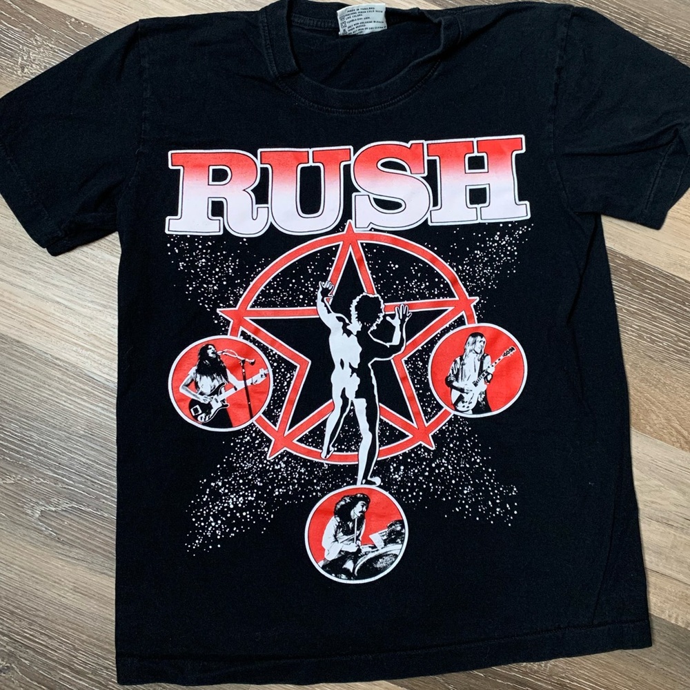 Rush The Roxx Front & Back Graphic Print T-Shirt